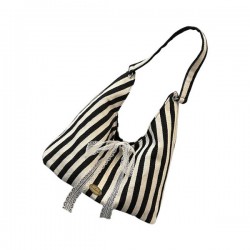 Essential Commuter Handbag in Neutral
