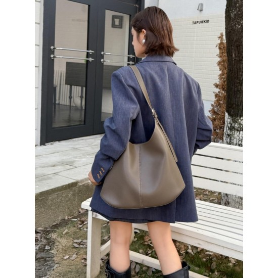 Versatile Leather Bucket Bag in Neutral